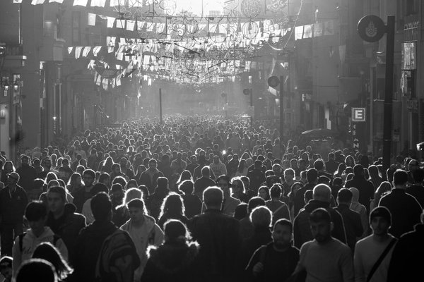 Clips vidéo VS performances en direct : avantages et inconvénients